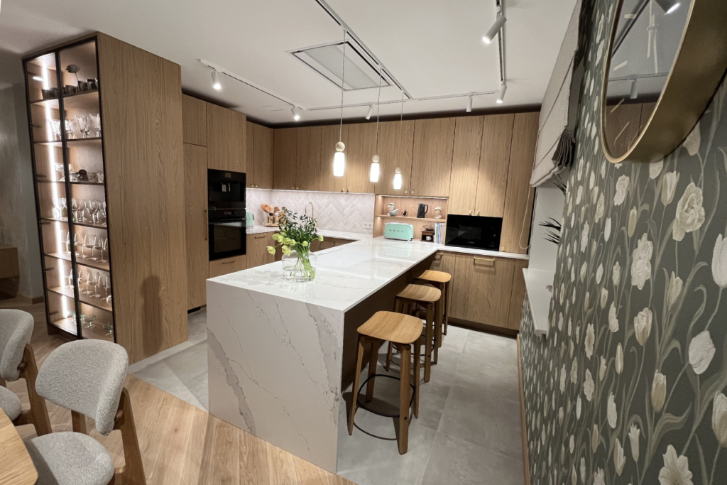 Köögimööbel_tamm_Calacatta Volegno_TehniStone